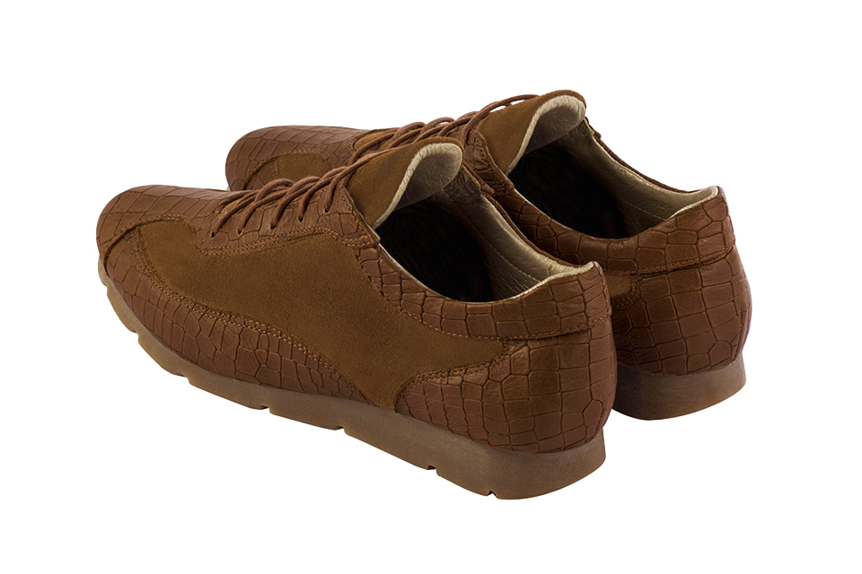 Caramel brown women's one-tone elegant sneakers. Round toe. Flat rubber soles. Rear view - Florence KOOIJMAN